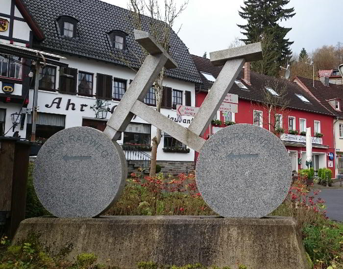 Tour de Ahrtal 2016 foto beeld Ahr-Radweg Blankenheim