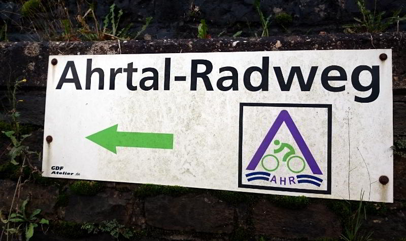 foto bord ahrtal-radweg